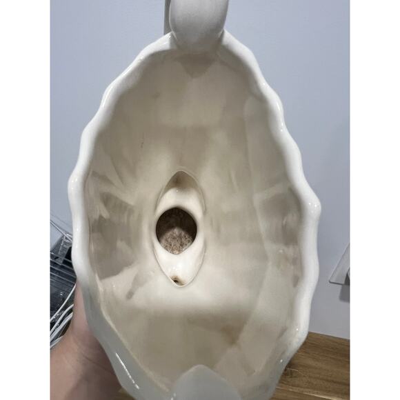 Vintage Camark Pottery Double Handed Trophy Vase in White - Picture 6 of 9